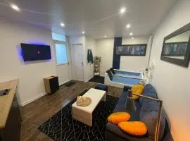 La Bulle Bleue Jacuzzi