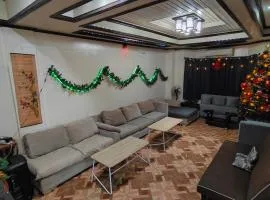 Spacious 3-Floor 6-BR Home, Pool, BBQ, KTV, WIFI