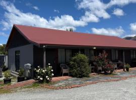 #1 Glenorchy Alpine DELUXE Suite, Hotel in Glenorchy
