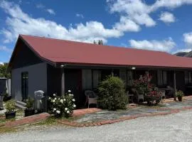 #1 Glenorchy Alpine DELUXE Suite