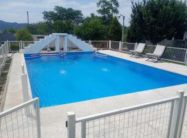 La Soñada, hotel in Villa Parque Siquiman