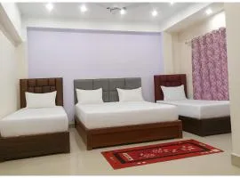 Surajmal Road The Dixit Premium Residency Near Bankebihari Temple Pushpanjali - Premanand Maharaj - Free Parking and Free Wifi Restaurant Facilities - Fully Air conditioning Premium Room - Best Premium Hotel In Vrindavan