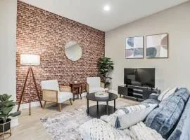 Luxury 3 Bedroom - Perfect Center City Location