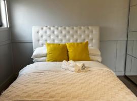 BEST home! YOUR new FAVOURITE! Book Now!, hotel v destinácii Sydney