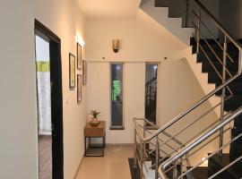 3BHK Row House at MR10 - A Peaceful Indore Stay, hotel u gradu Indore