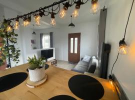 Studio Cosy avec déco artisanale unique – hotel w mieście Voeuil-et-Giget