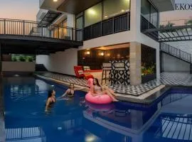 EKOSTAY Gold - Gravity Villa