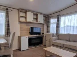 Gracie, Seal Bay Resort, Selsey