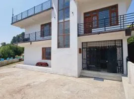 Dalhousie Hideaway4BR Homestay by Homeyhuts