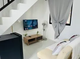 Cozy 2-Bedroom Rental Near Clark Airport