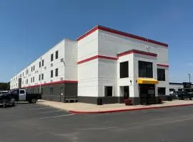 Coratel Inn and Suites By Jasper Wichita North