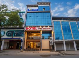 FabHotel Brij Residency - hoshangabad , Near barkatullah university, hotel v destinaci Naiāpura