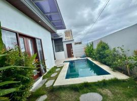 Elegant Jaden Villa Cemagi，位于孟威的酒店