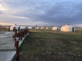 Nomad equestrian Luxury Ger camp, ξενοδοχείο 