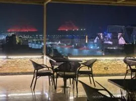 Noya Pyramids view hotel