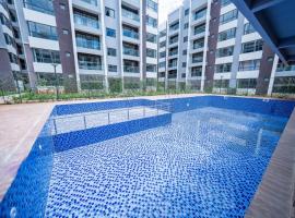 Caster studio apartment jkia，位于思由基茅的带停车场的酒店