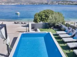 Villa Palace Al Nera