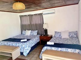 Napoli Centro, guest house in Santa Ana