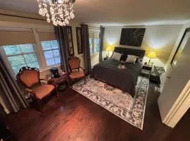 Vintage Pines Guest House