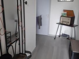 La Maison d'à côté, hotel i Neuville-de-Poitou