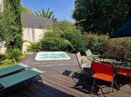 Villa Cosy T5, Calme avec Jacuzzi XL