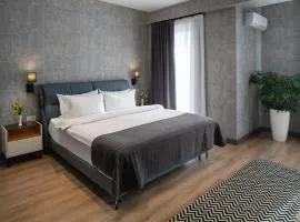 City Deluxe Apartments