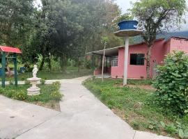 Hostel33 brazil praia، فندق في كاراغواتاتوبا