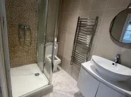 Chartsworth 4 Bedrooms Spacious House