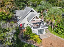 Langoon Lodge 4-BR 3-BA in Historic Mount Dora โรงแรมในเมาท์ดอรา