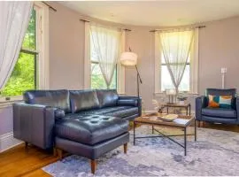 Westcott 2BD Apt in Mansion mins SU & JMA Dome