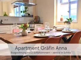 GRÄFIN ANNA - Apartment mit 2 Schlafzimmer für 2-4 Gäste - in der Hinterburg in Schlitz - mit Aufzug, Parkplatz & Garten - direkt an der größten Kerze der Welt - Hunde willkommen