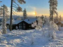 Luxury Chalet, Spacious, Jacuzzi & Sauna by Vacation Trysil