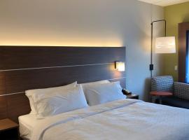Holiday Inn Express & Suites - Springfield North by IHG, hotel poblíž Letiště Springfield-Branson    - SGF, Springfield