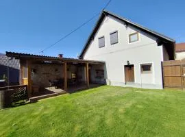 MaLu vintage house with garden