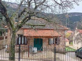 Kalnu kotedža Vrachni Stone House pilsētā Kalavrita