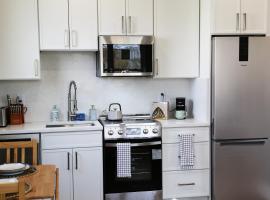 Charming Carriage House in NE Washington DC, hotel in Washington