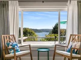 Lilliwaup Stay - 22 Acres, water Views, Beach Access