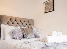 2 Bedrooms - New Street - Sleeps 4