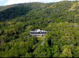 The Cassowary - Luxury Rainforest Retreat