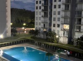 Habitación Piscina Flandes, хотел в Фландес