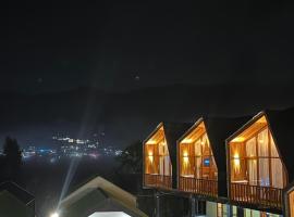 Cabin Hillside Dieng, hotel u gradu Diyeng