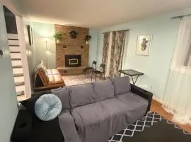 Cozy Belleville Retreat Near DT & Waterfront