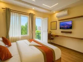 Royal Chamber Rooms Restaurant & Rooftop Bar - Near Pashupatinath & Airport