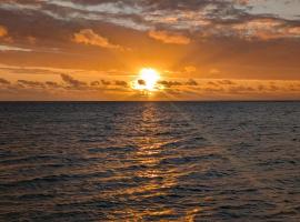 4Beds- Beachfront Bungalow, hotel din Flic-en-Flac