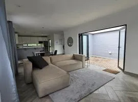 Modern Farmhouse, Pool, WiFi in Estate