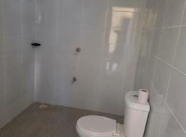 Civara Guest House، إقامة في منزل في Kinancha