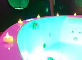 Love room avec jacuzzi priv&eacute;, SPA vie&scaron;butis mieste Bonn&eacute;table