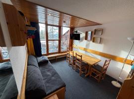 Duplex arcs 1800 aux pieds des pistes, ξενοδοχείο σε Arc 1800