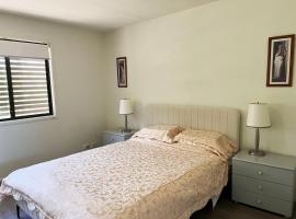 Spacious Family Townhouse near Kingston & Manuka, hotel en Fyshwick