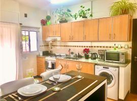 Alquiler por dia "Como en Casa" Caseros, cerca de Palomar y Hurlingham, ξενοδοχείο σε Caseros